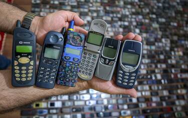 VAN, TURKEY - OCTOBER 20: Phone repairman Sehabettin Ozcelik, collecting mobile phones over 20 years, now owns a thousand of them, displays his collection in his house in Van, Turkey on October 20, 2020. (Photo by Ozkan Bilgin/Anadolu Agency via Getty Images)