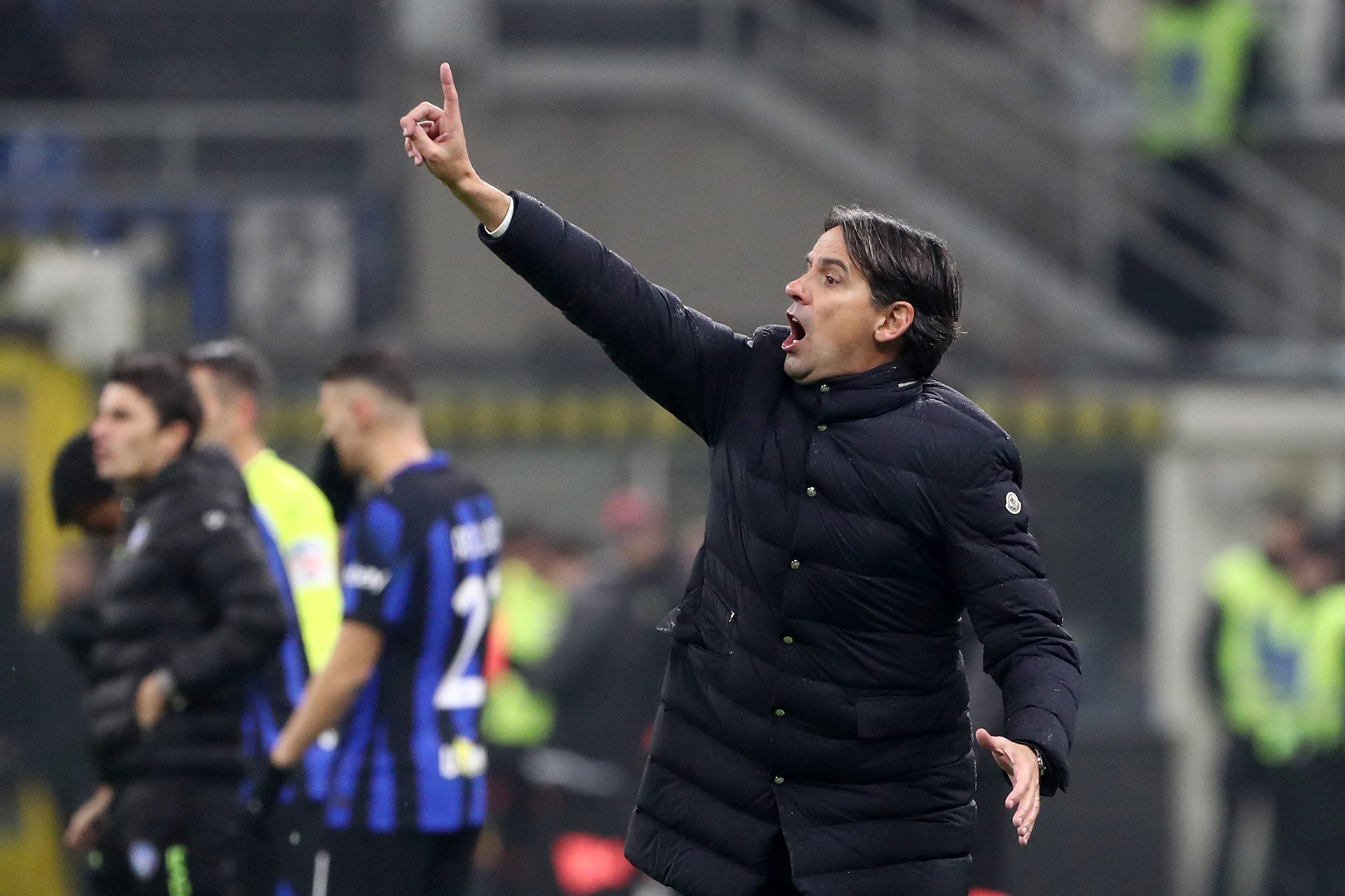 Simone Inzaghi ha riportato l'Inter al primo posto dopo la vittoria della Juve col Napoli.