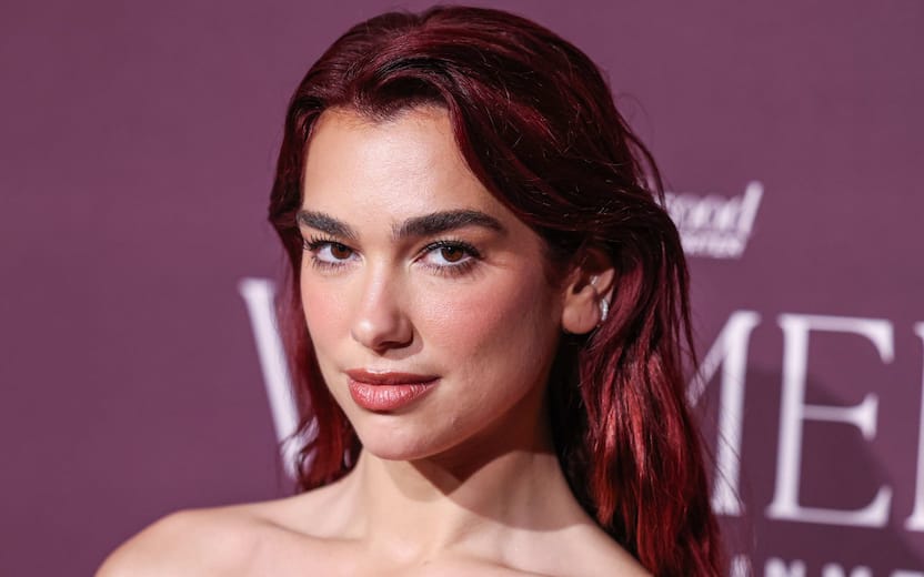 BEVERLY HILLS, LOS ANGELES, CALIFORNIA, USA - DECEMBER 07: English-Albanian singer and songwriter Dua Lipa arrives at The Hollywood Reporter's Women In Entertainment Gala 2023 presented by Lifetime held at The Beverly Hills Hotel on December 7, 2023 in Beverly Hills, Los Angeles, California, United States. (Photo by Xavier Collin/Image Press Agency/Sipa USA)