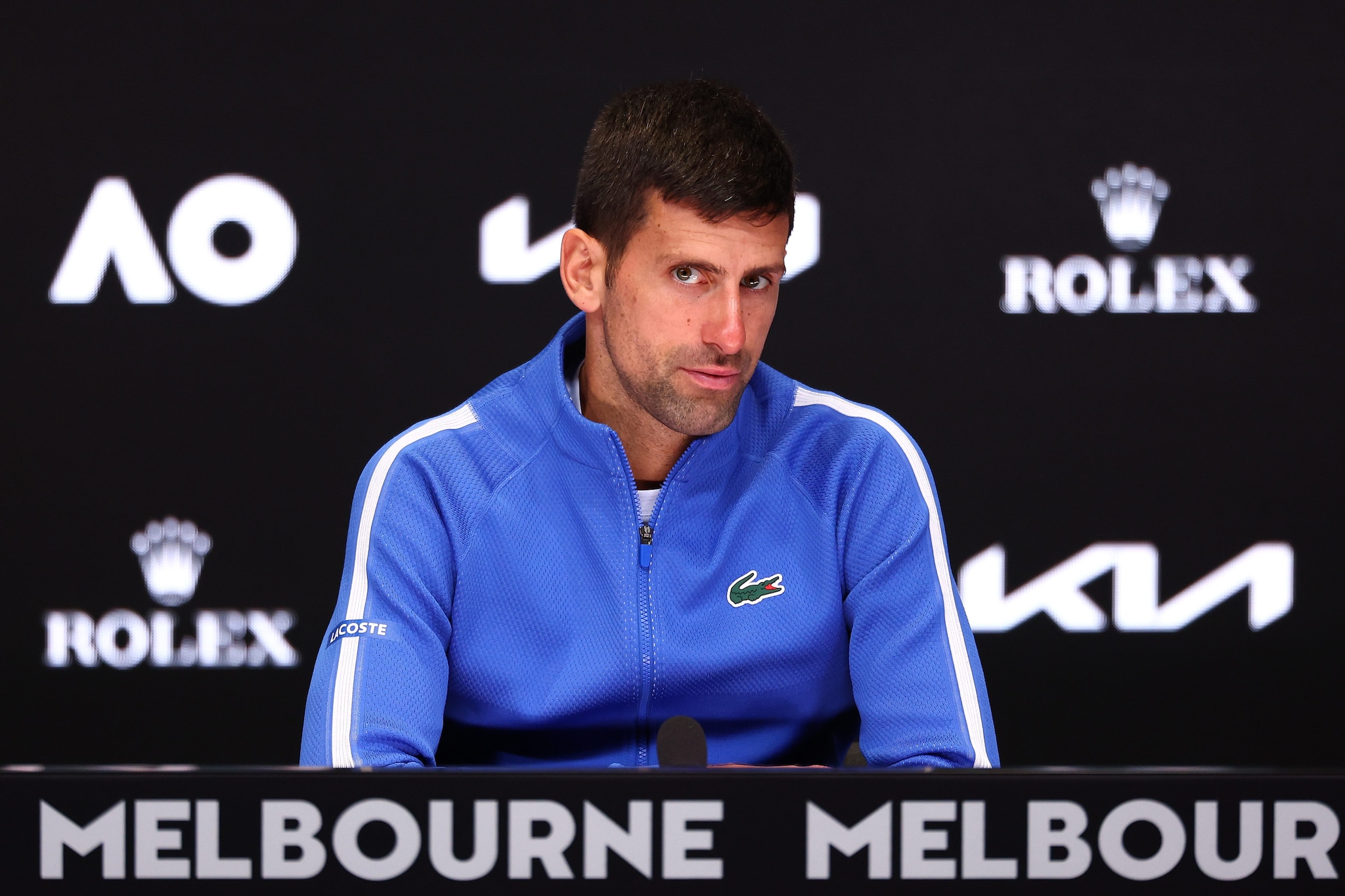 Djokovic deluso durante la conferenza stampa post ko contro Sinner.