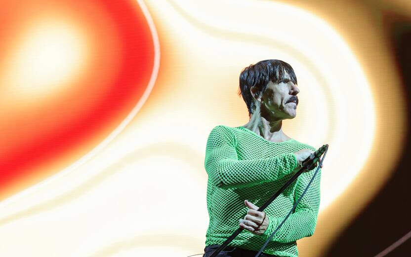 LAS VEGAS, NEVADA - APRIL 01: Singer Anthony Kiedis of Red Hot Chili Peppers performs at Allegiant Stadium on April 01, 2023 in Las Vegas, Nevada. (Photo by Ethan Miller/Getty Images)