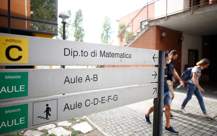 Foto Cecilia Fabiano/ LaPresse 21 Settembre 2020 Roma (Italia) Cronaca : Fase 3 :Riaprono alcune facoltà all’università di Roma 3 Nella Foto : la Facoltà di Matematica Photo Cecilia Fabiano/LaPresse September 21 , 2020 Roma (Italy) News: Phase 3: Some faculty opening at Third University of Rome In The Pic : Math faculty