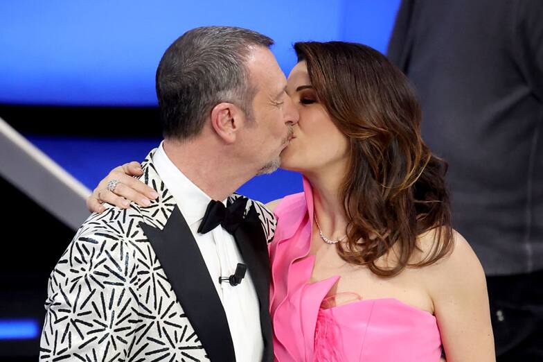 SANREMO, ITALY - FEBRUARY 07: Amadeus and Giovanna Civitillo attend the 73rd Sanremo Music Festival 2023 at Teatro Ariston on February 07, 2023 in Sanremo, Italy. (Photo by Daniele Venturelli/Daniele Venturelli/Getty Images )