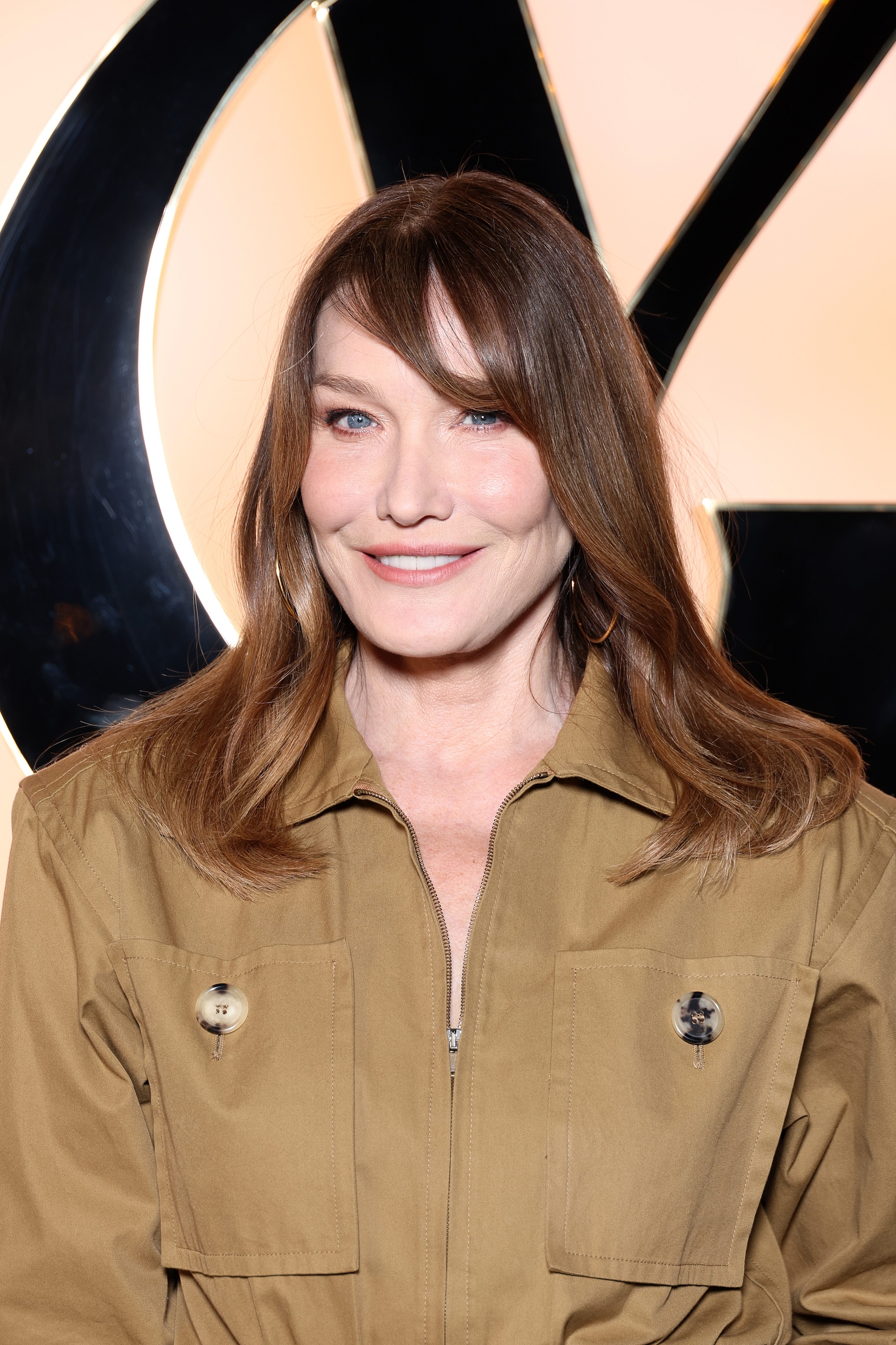 Carla Bruni alla sfilata di Saint Laurent