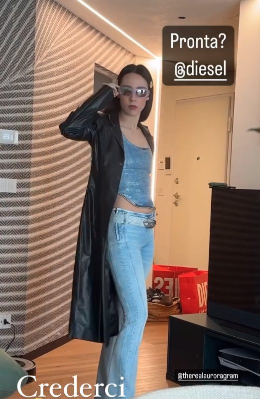 Il look di Aurora Ramazzotti per la sfilata di Diesel