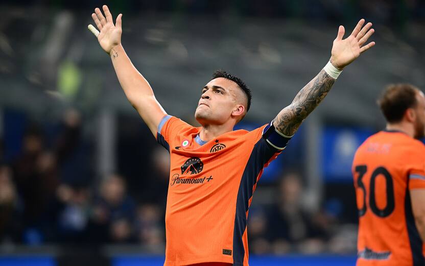 MILAN, ITALY - FEBRUARY 16: Lautaro Martinez of FC Internazionale celebrates after scoring the goal during the Serie A TIM match between FC Internazionale and US Salernitana - Serie A TIM at Stadio Giuseppe Meazza on February 16, 2024 in Milan, Italy. (Photo by Mattia Pistoia - Inter/Inter via Getty Images)