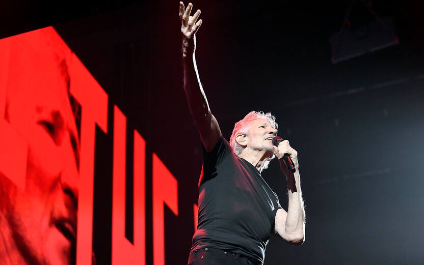 SACRAMENTO, CALIFORNIA - SEPTEMBER 20: Roger Waters performs during his "Roger Waters This is Not a Drill" tour at Golden 1 Center on September 20, 2022 in Sacramento, California. (Photo by Tim Mosenfelder/Getty Images)