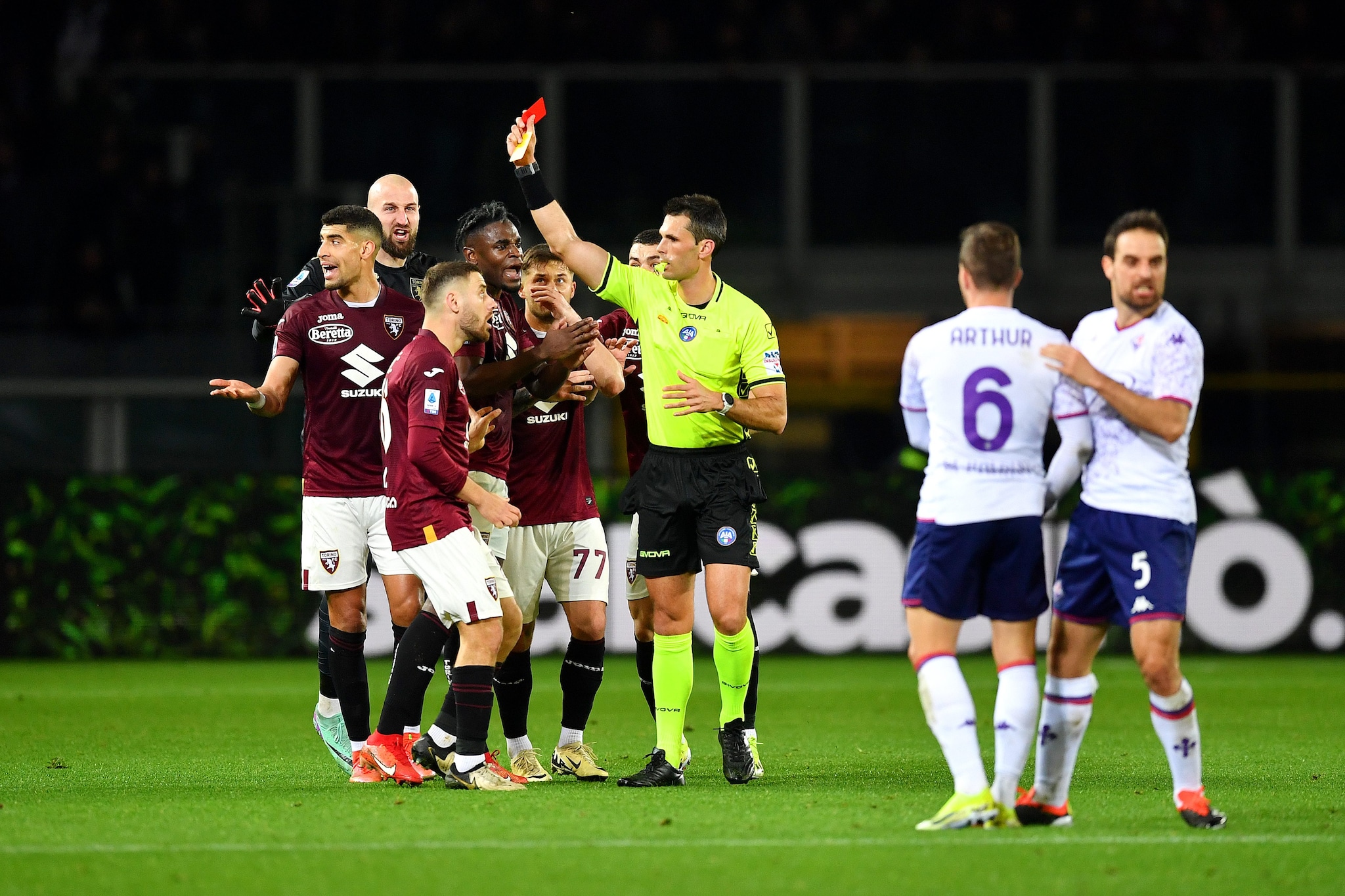 Il momento in cui Ricci viene espulso dall'arbitro Marchetti.