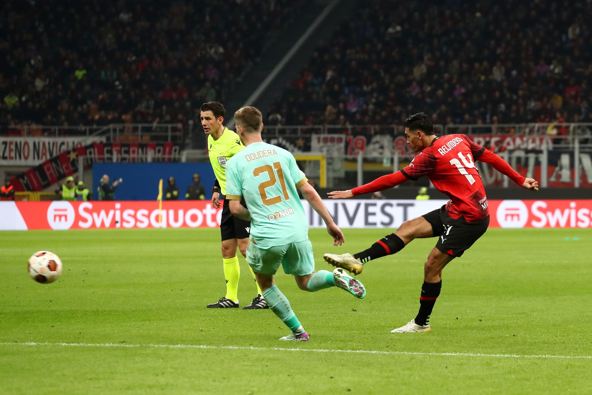 Il gol di Reijnders per il momentaneo 2-1.