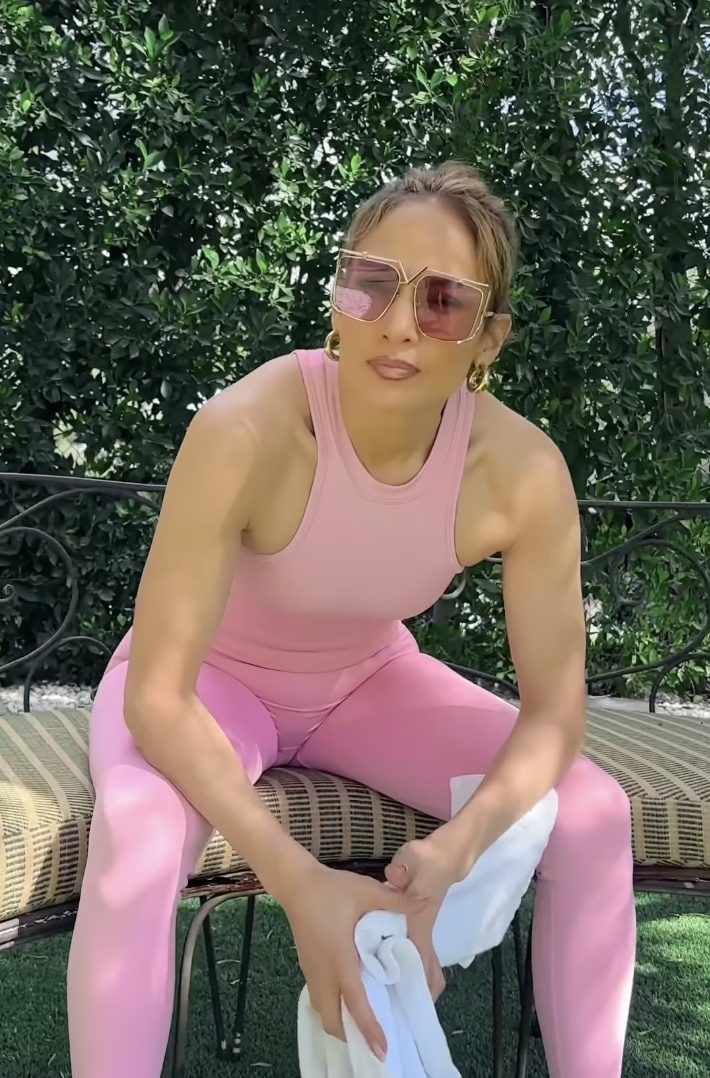 J.Lo in Aim’n