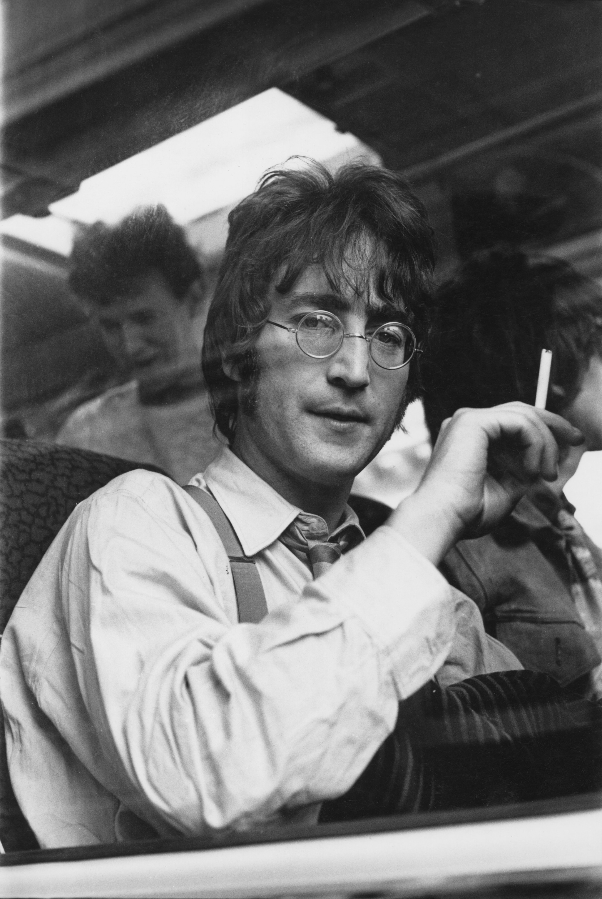 John Lennon con la celebre montatura