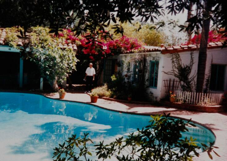 COPY SHOT: A photo o Marilyn Monroe's pool and backyard as it was when she owned the Brentwood home which is part of the collection of Greg Schreiner copy shot on July 13, 2010 at Schreiner's home in Los Angeles.The home where Marilyn Monroe died in Brentwood has been put on the market and Schreiner , a huge fan of Monroe, has photos from the house. He also has furniture from her home in an exhibit Marilyn Remembered at the Hollywood Museum. (Photo by Anne Cusack/Los Angeles Times via Getty Images)