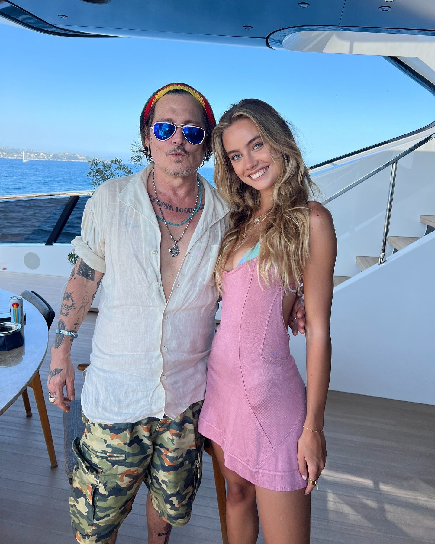 Garance Authié con Johnny Depp in vacanza con Fedez