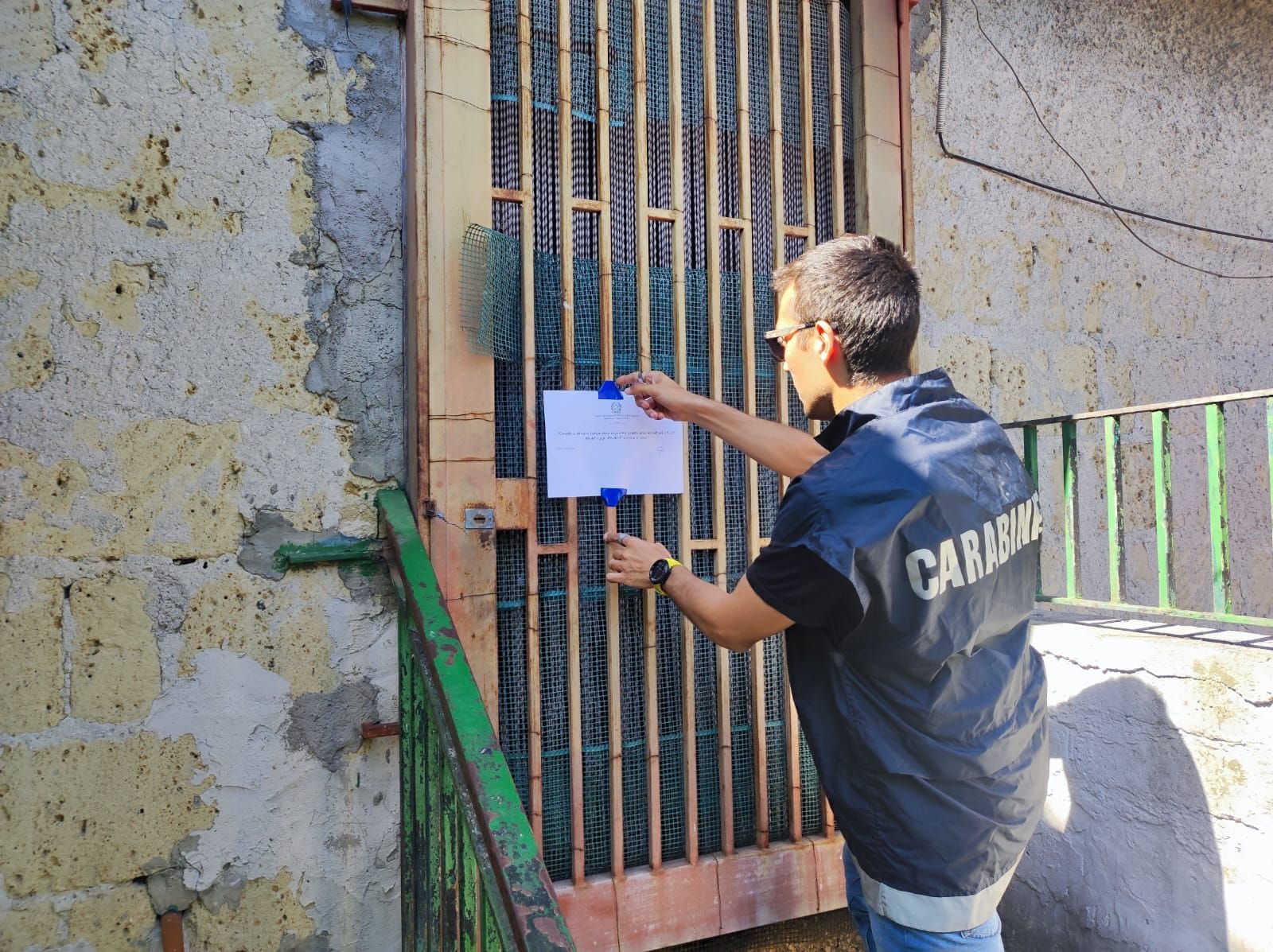 Il sequestro del caseificio abusivo