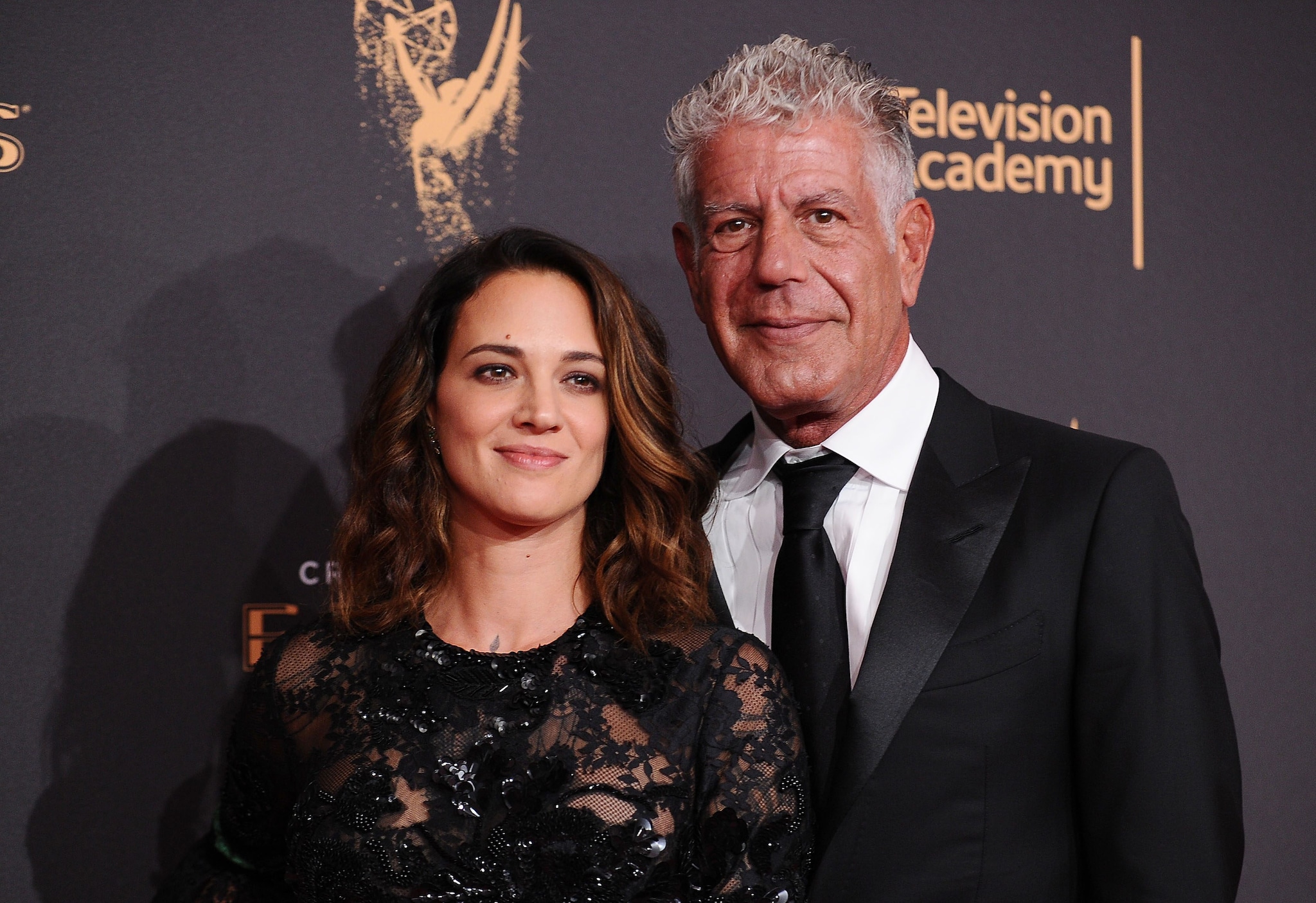 Asia Argento e Anthony Bourdain partecipano ai Creative Arts Emmy Awards 2017