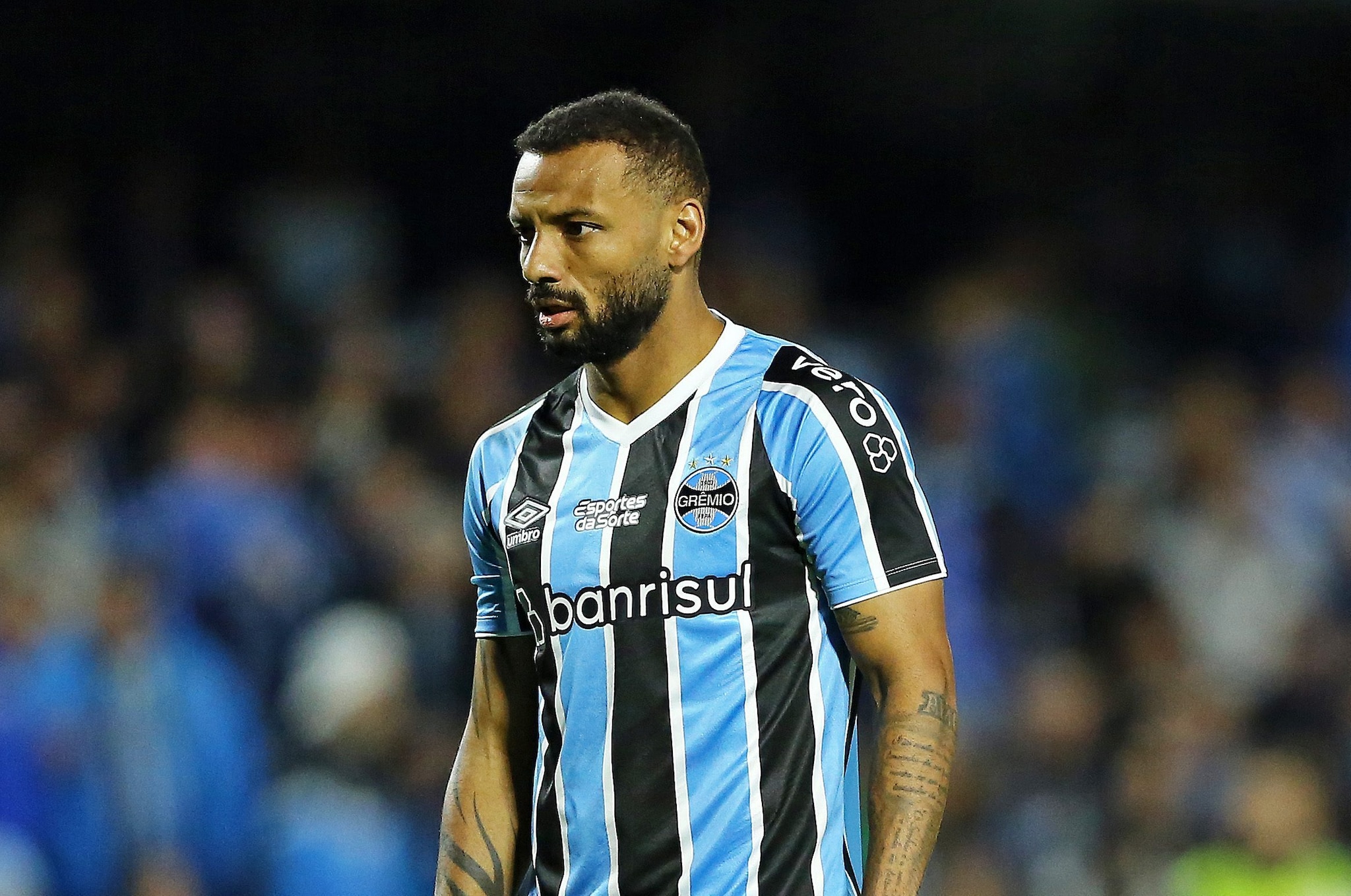 Joao Pedro coi colori del Gremio: l'ultima stagione in prestito è stata fallimentare