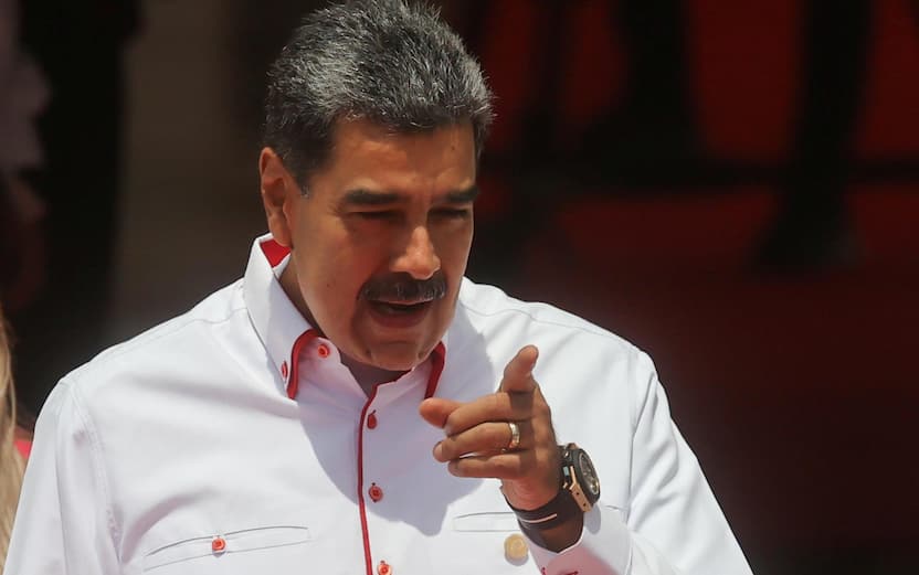 epa11298676 The president of Venezuela, Nicolas Maduro (C) prepares with the first lady Cilia Flores (L), to receive the leaders who will participate in the ALBA Summit at the Miraflores Palace, in Caracas, Venezuela, 24 April 2024. The XXIII Summit of the Bolivarian Alliance for the Peoples of Our America (ALBA) brings together in Caracas presidents of several bloc countries, among them, the Cuban Miguel Diaz-Canel, the Nicaraguan Daniel Ortega, and the Bolivian Luis Arce, who will meet with their Venezuelan counterpart Nicolas Maduro in a conclave in which they will address issues of common interest. EPA/Miguel Gutierrez