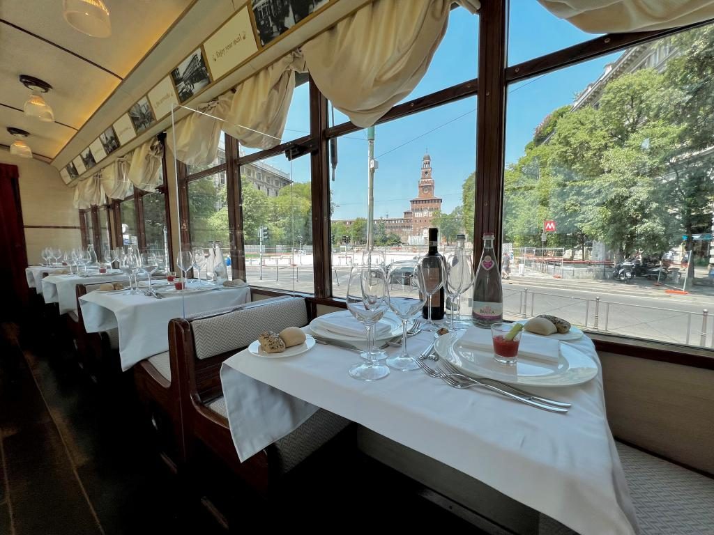 Il tram ristorante ATMosfera di Milano