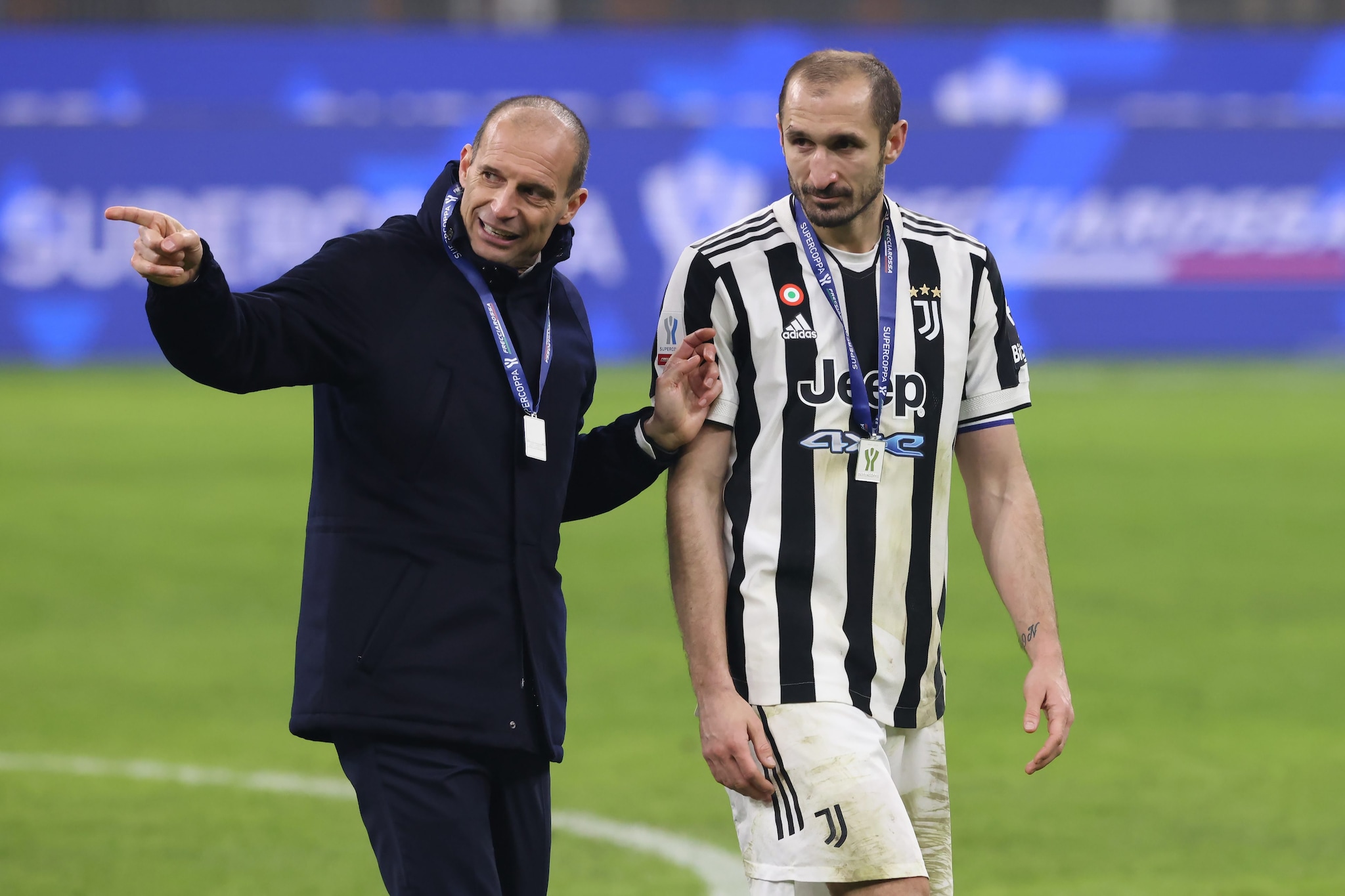 Chiellini insieme ad Allegri dopo la vittoria in Supercoppa Italiana.