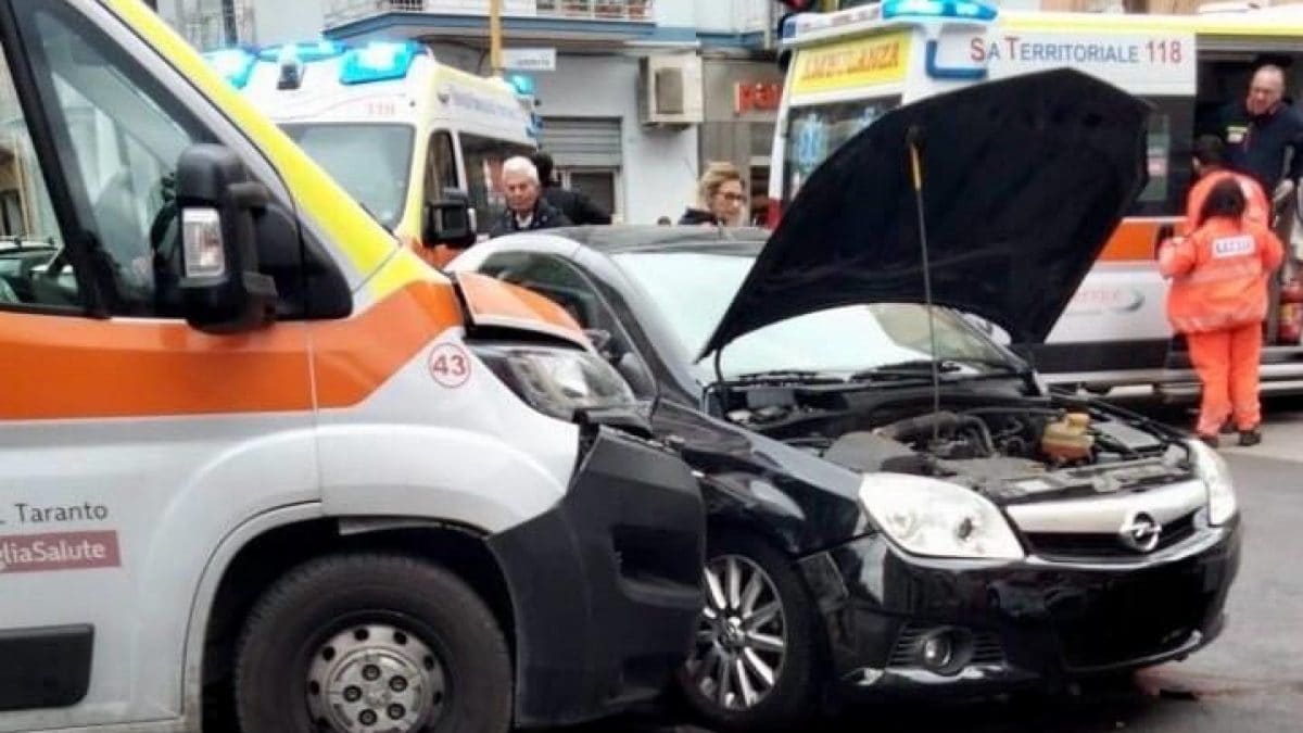 l'incidente a Taranto, foto da Facebook