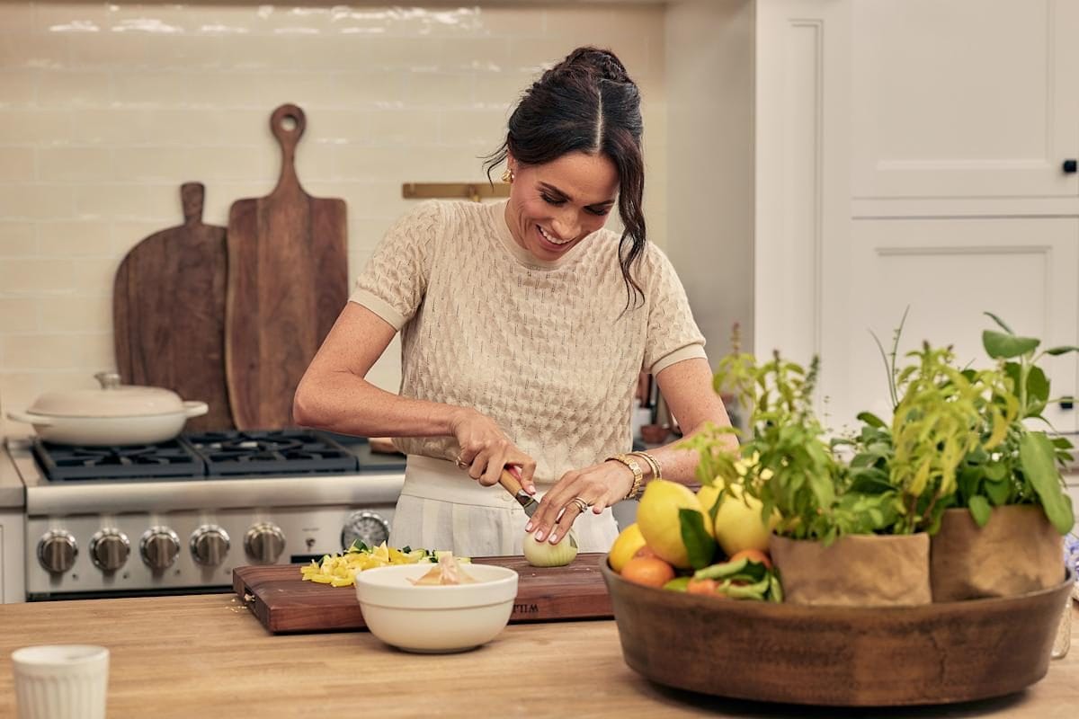 Meghan Markle in cucina | Foto Netflix